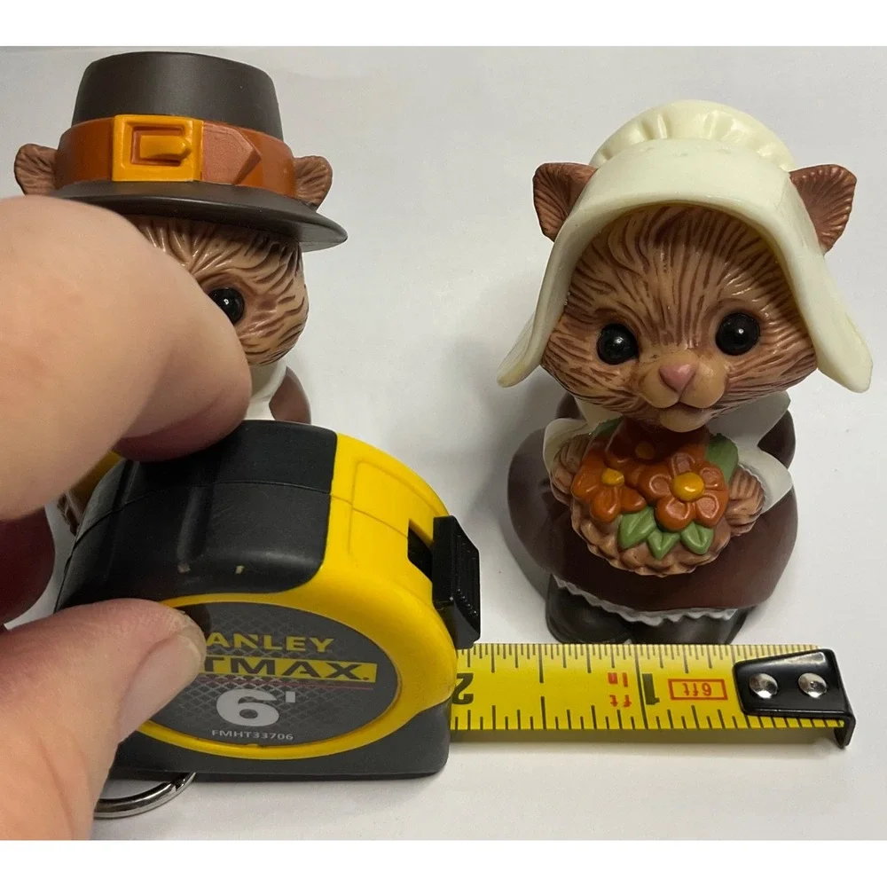 THANKSGIVING PILGRIM SQUIRRELS CHIPMUNKS SALT & PEPPER SET 3